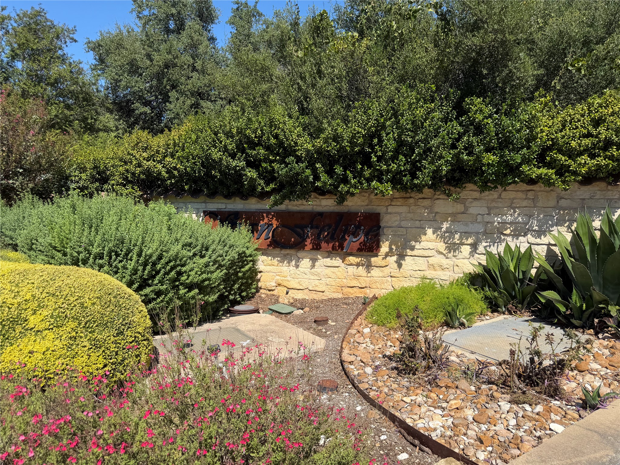 main property photo 37