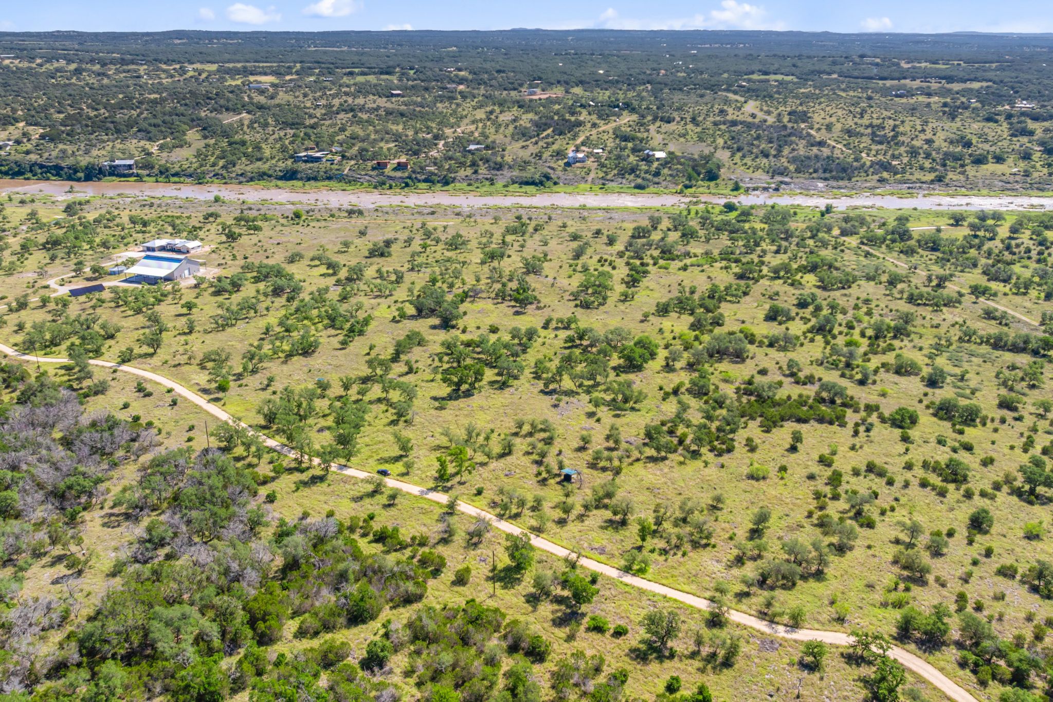 main property photo 33