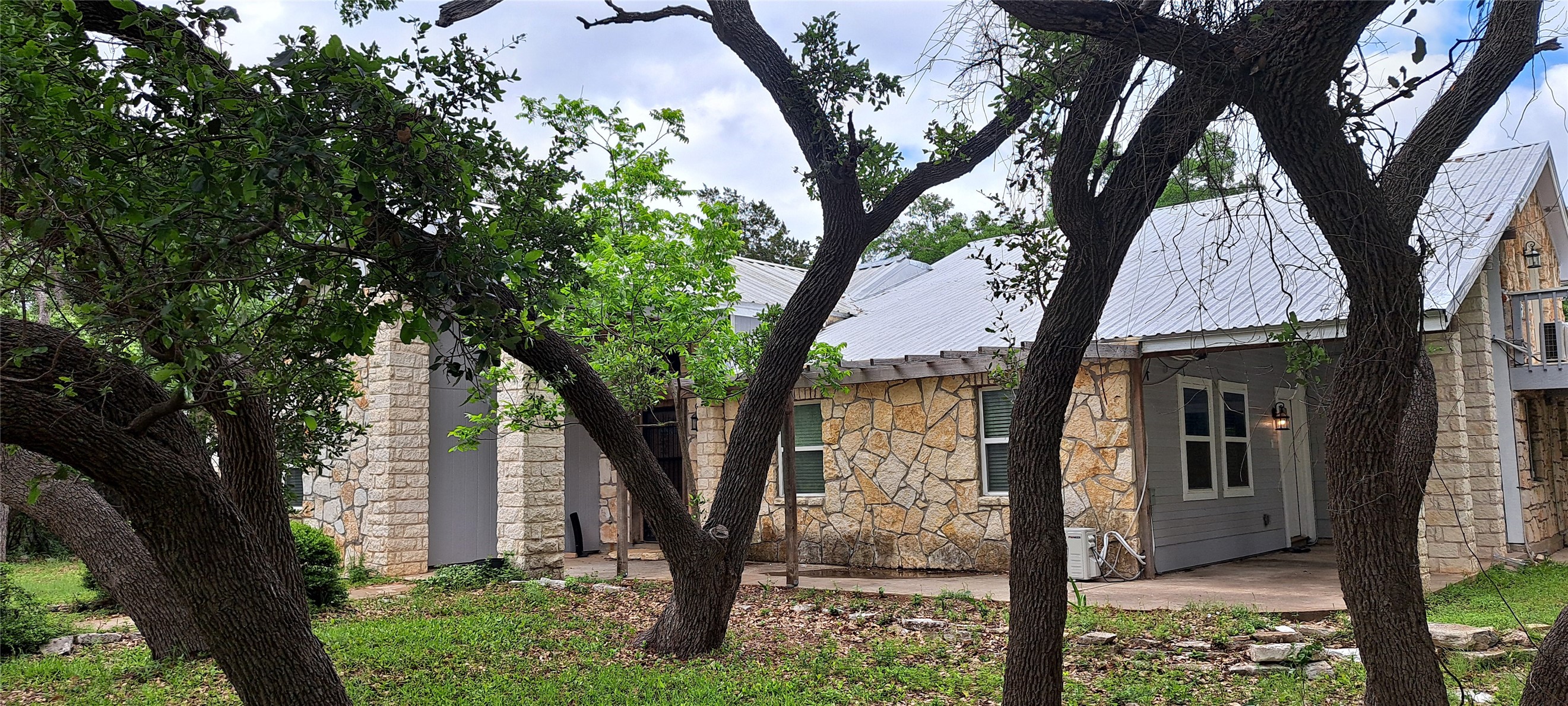 main property photo 33