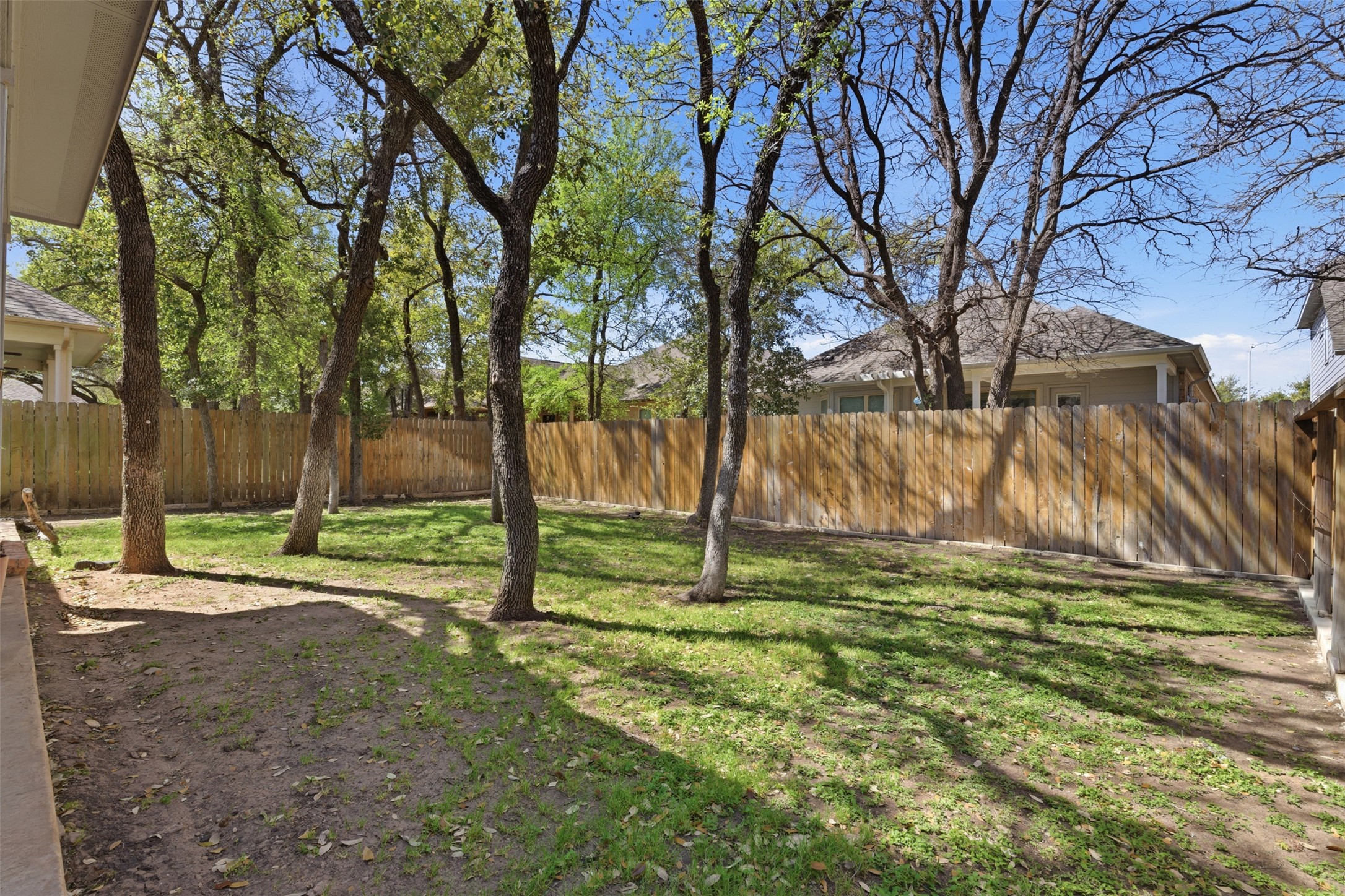 main property photo 23