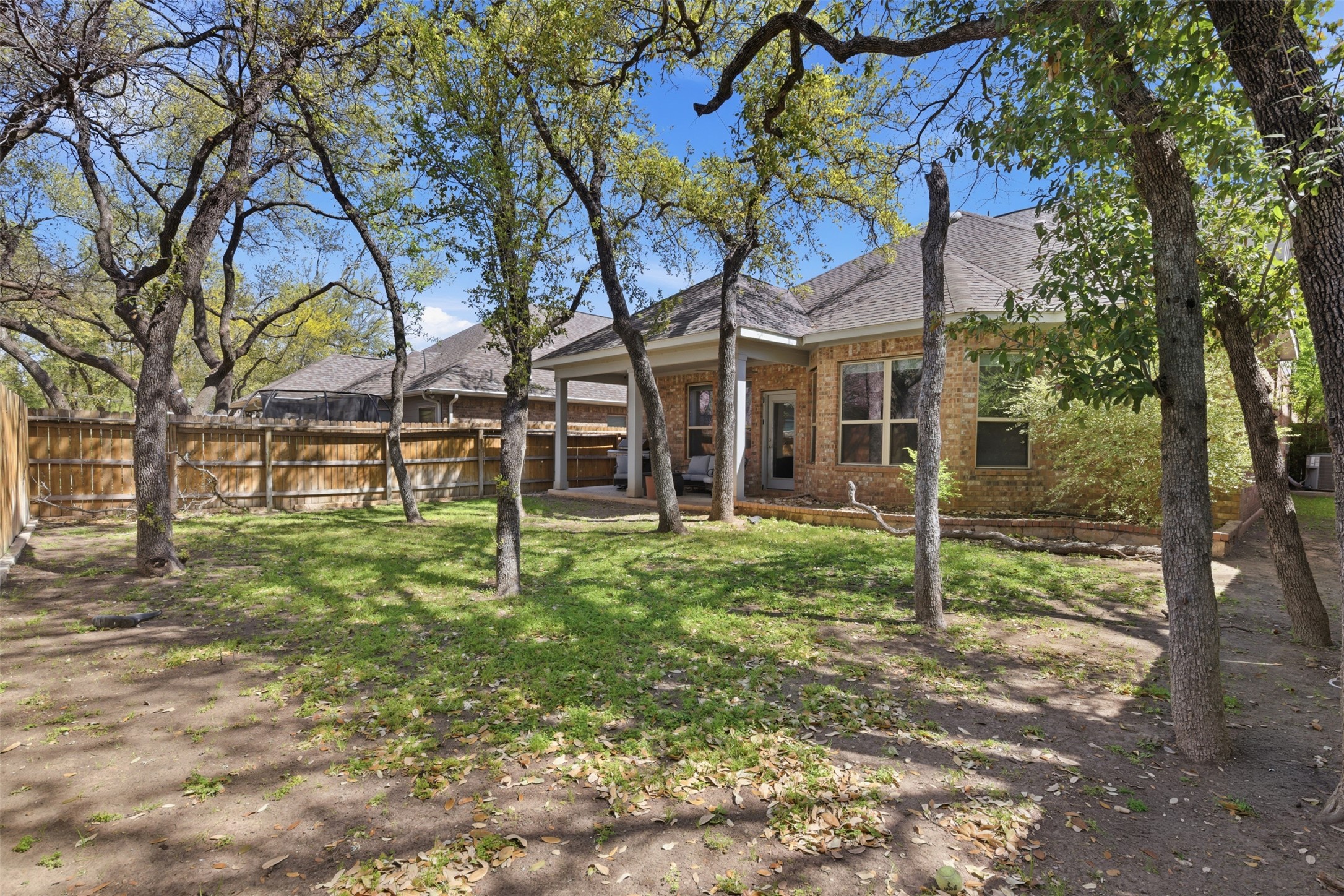 main property photo 24