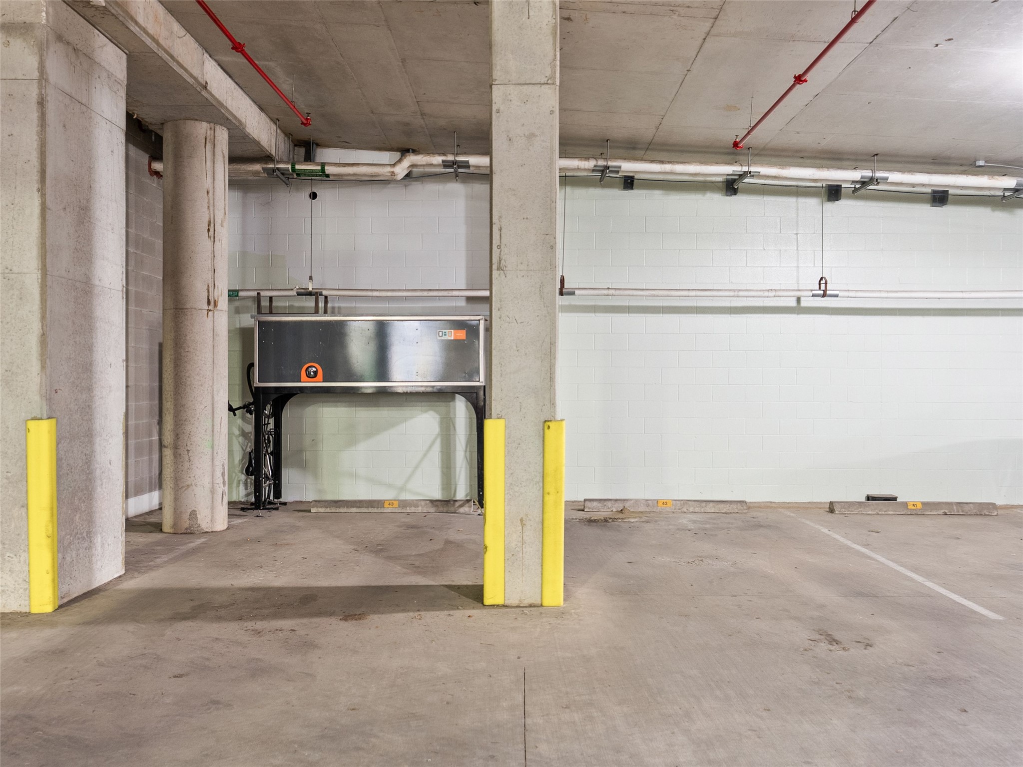 main property photo 25