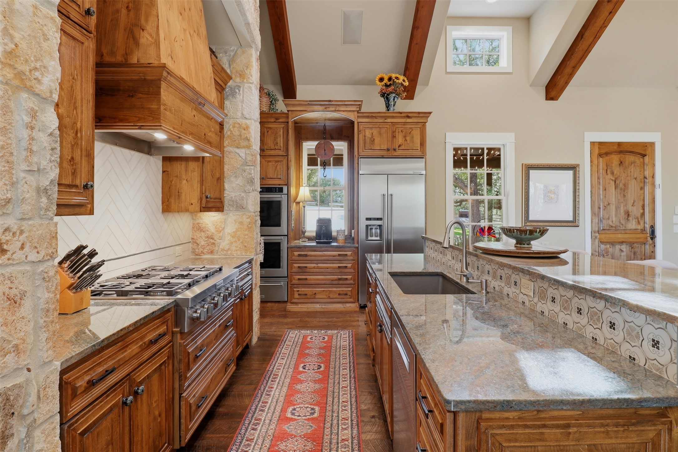 main property photo 8