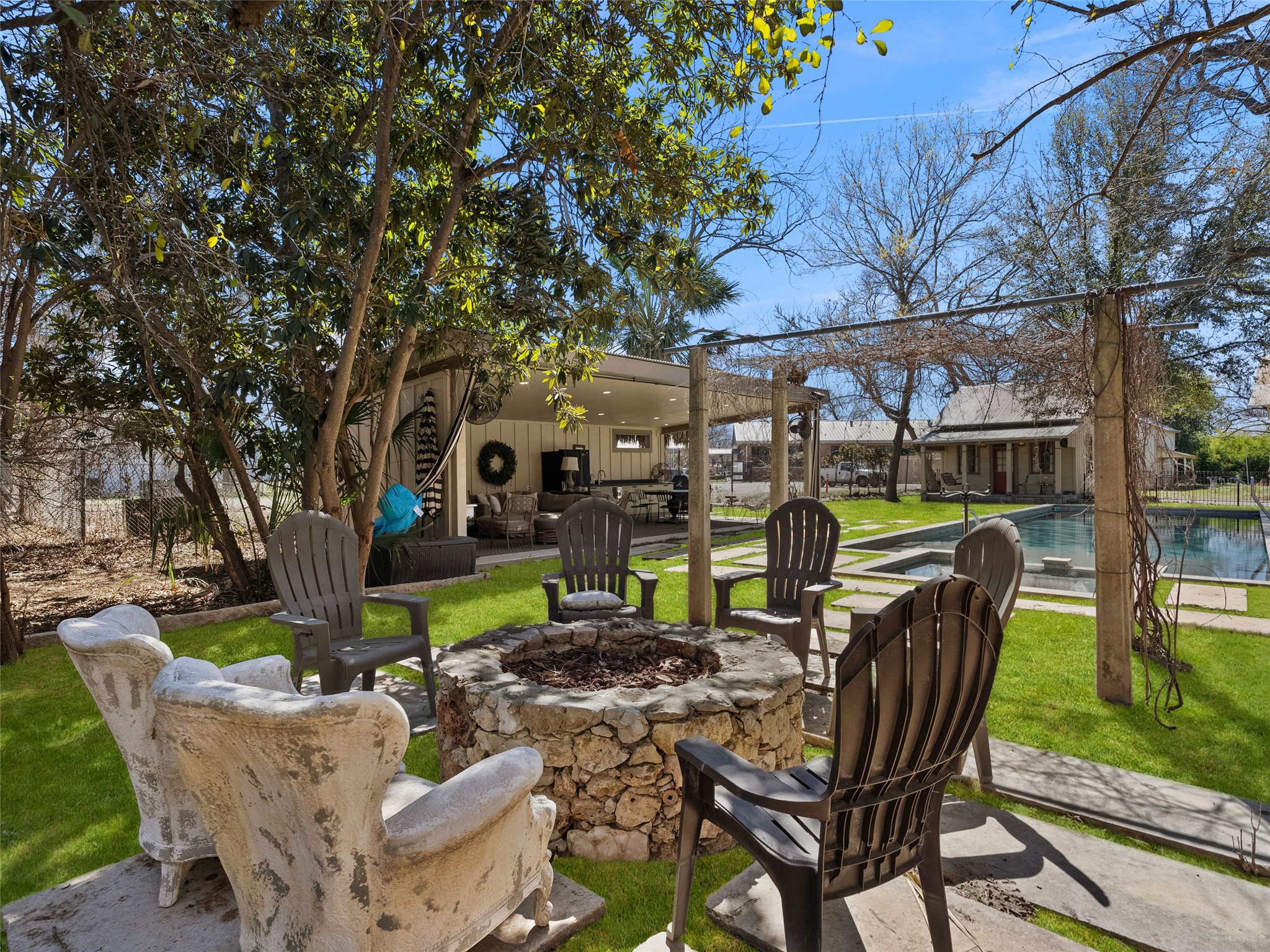 main property photo 26