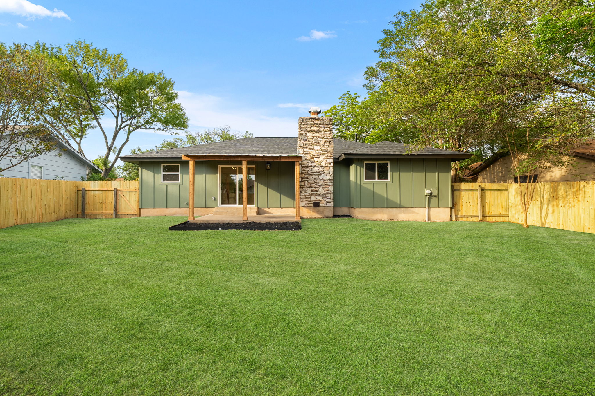 main property photo 31