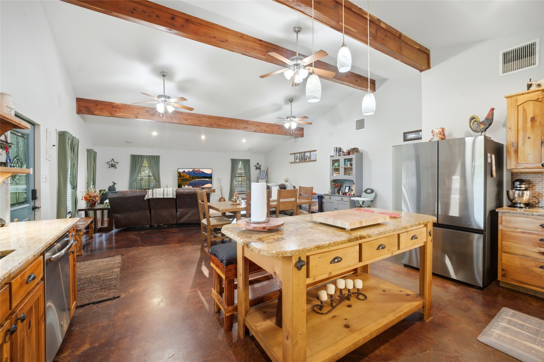 main property photo 13