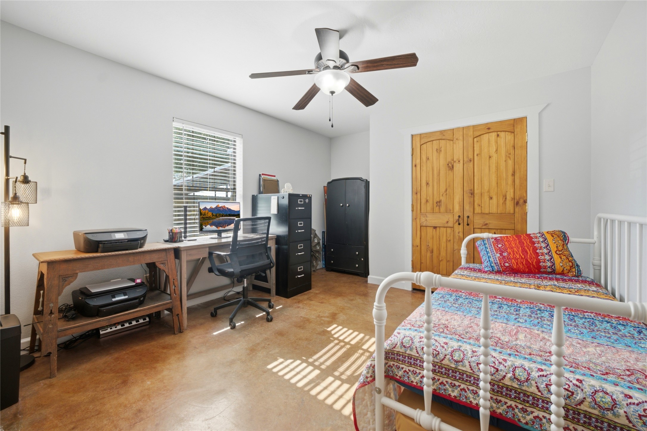 main property photo 17