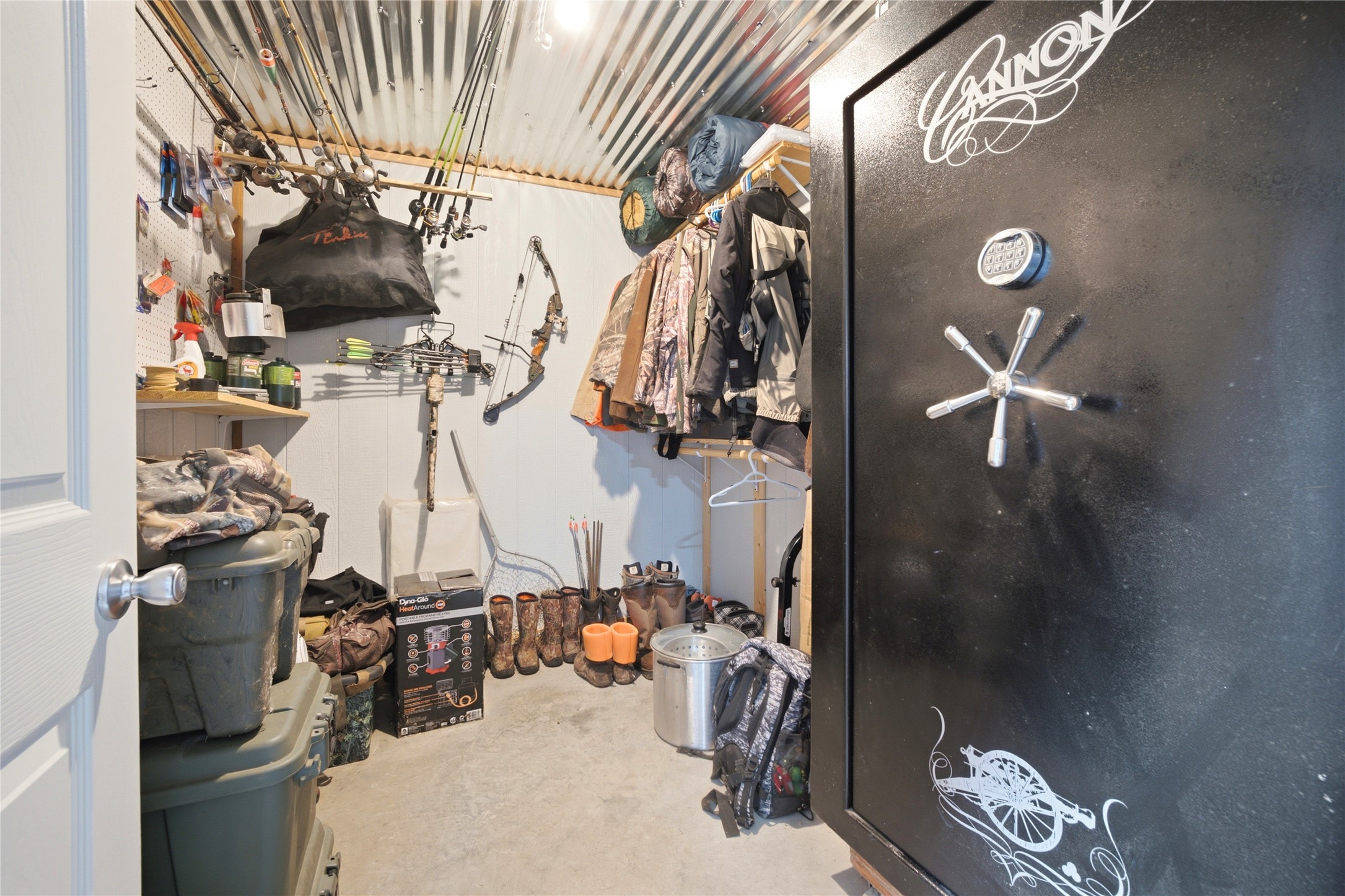 main property photo 18