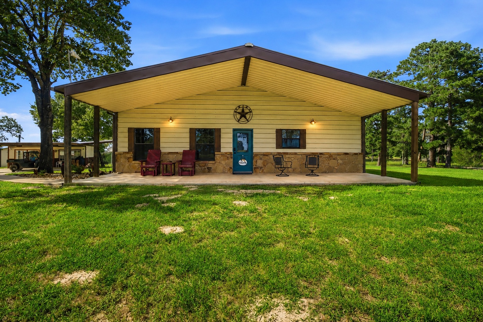 main property photo 4