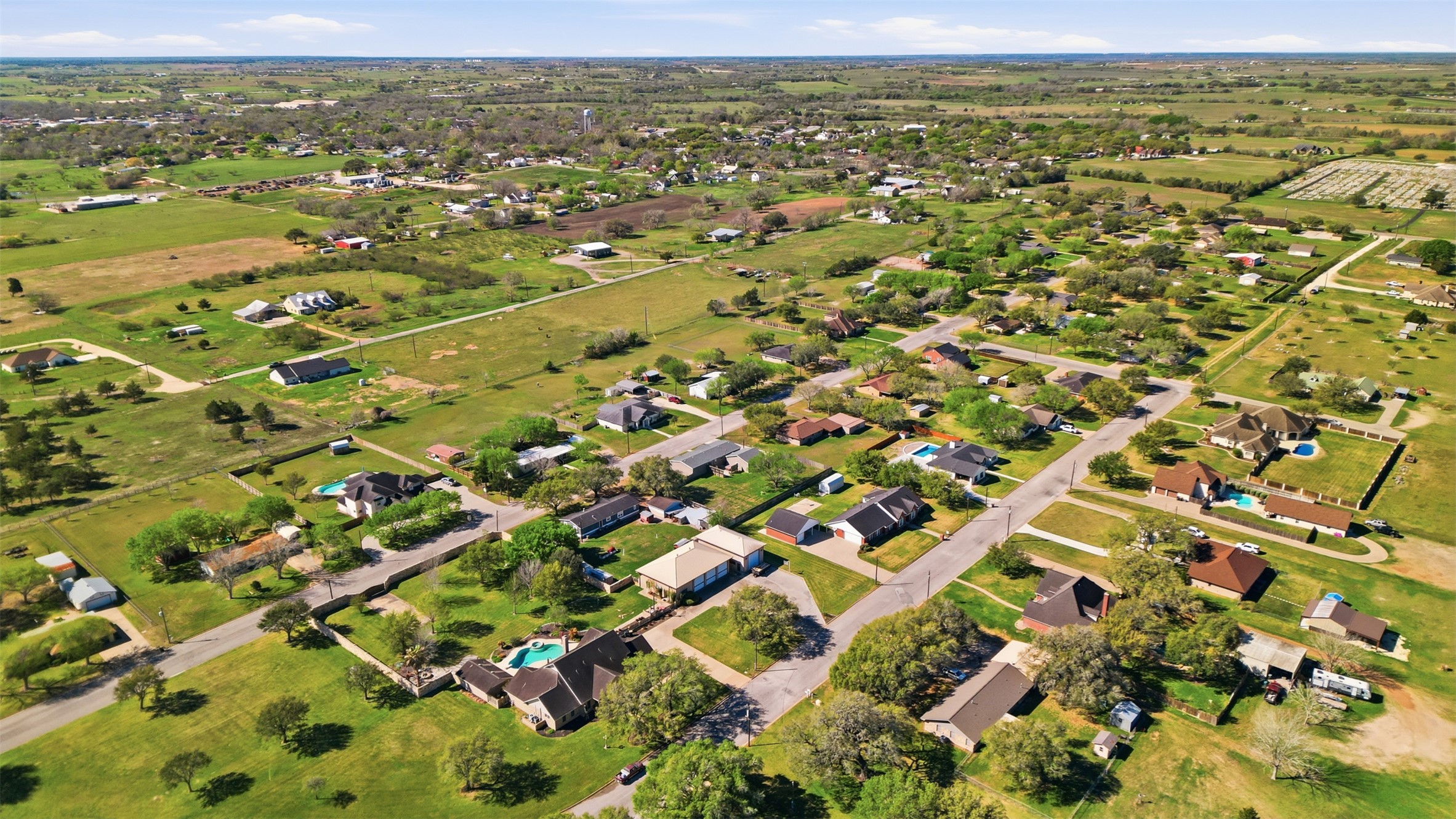 main property photo 36