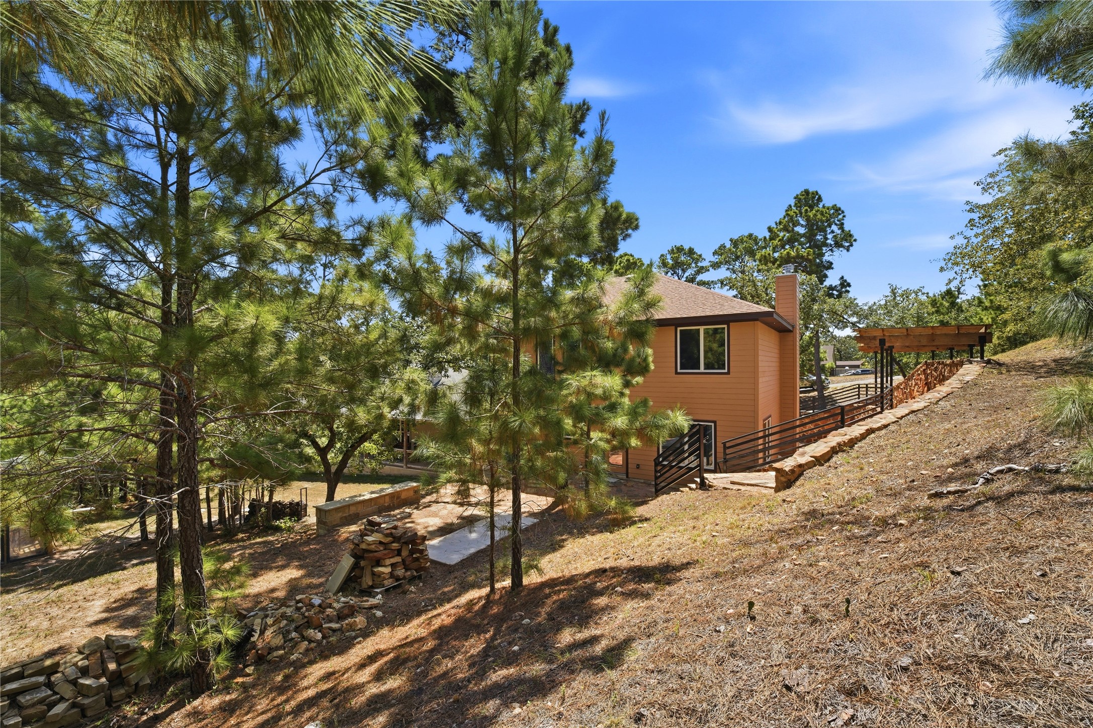 main property photo 31