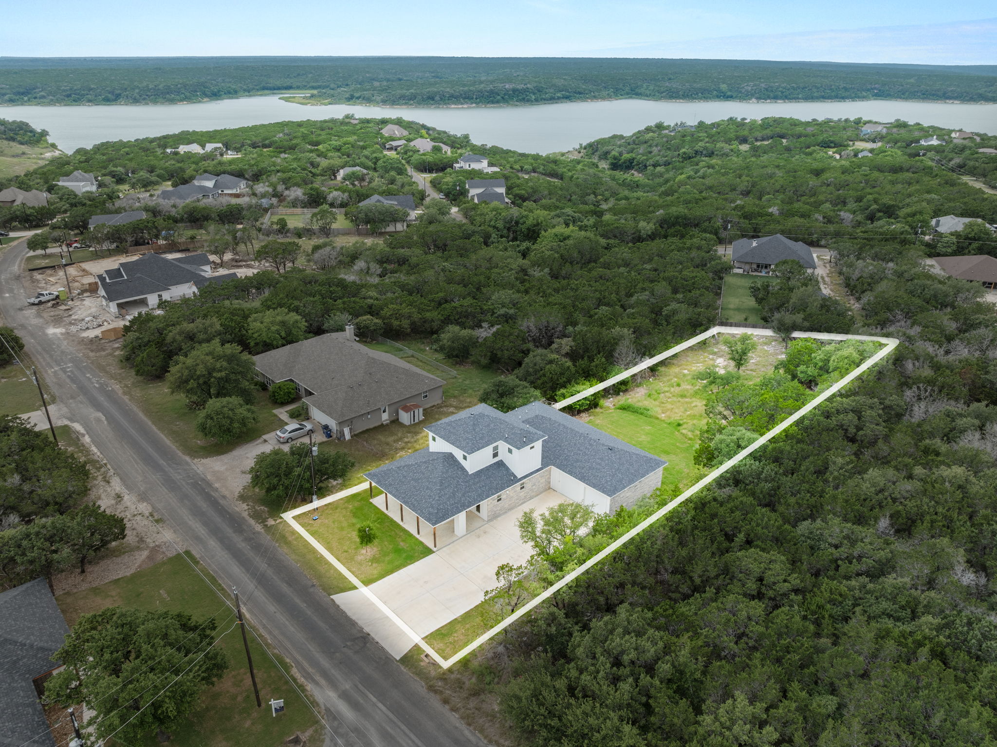 main property photo 39