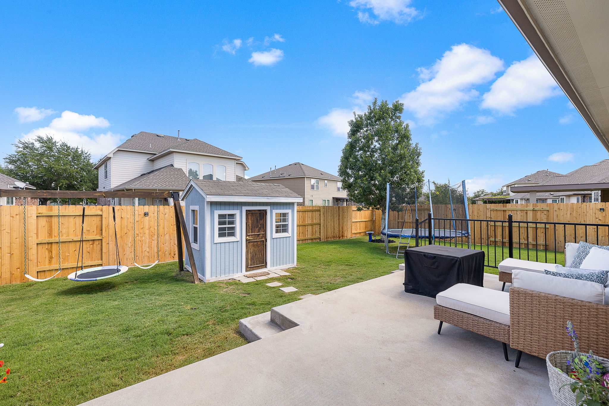 main property photo 32
