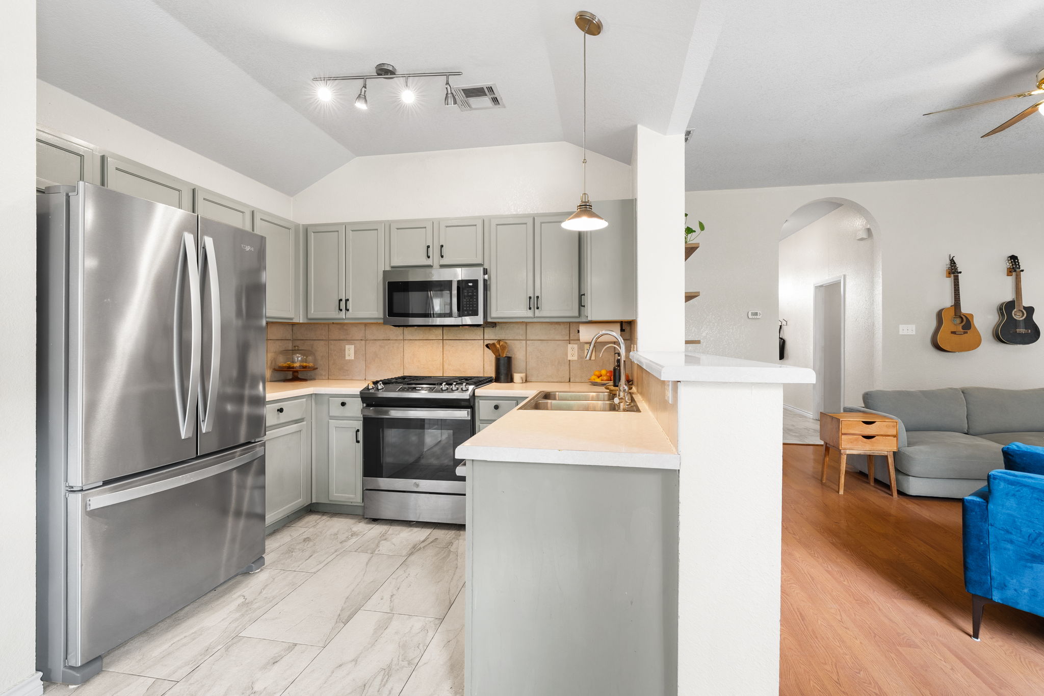 main property photo 20