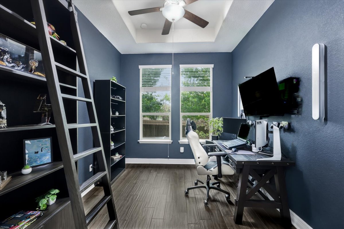 main property photo 20