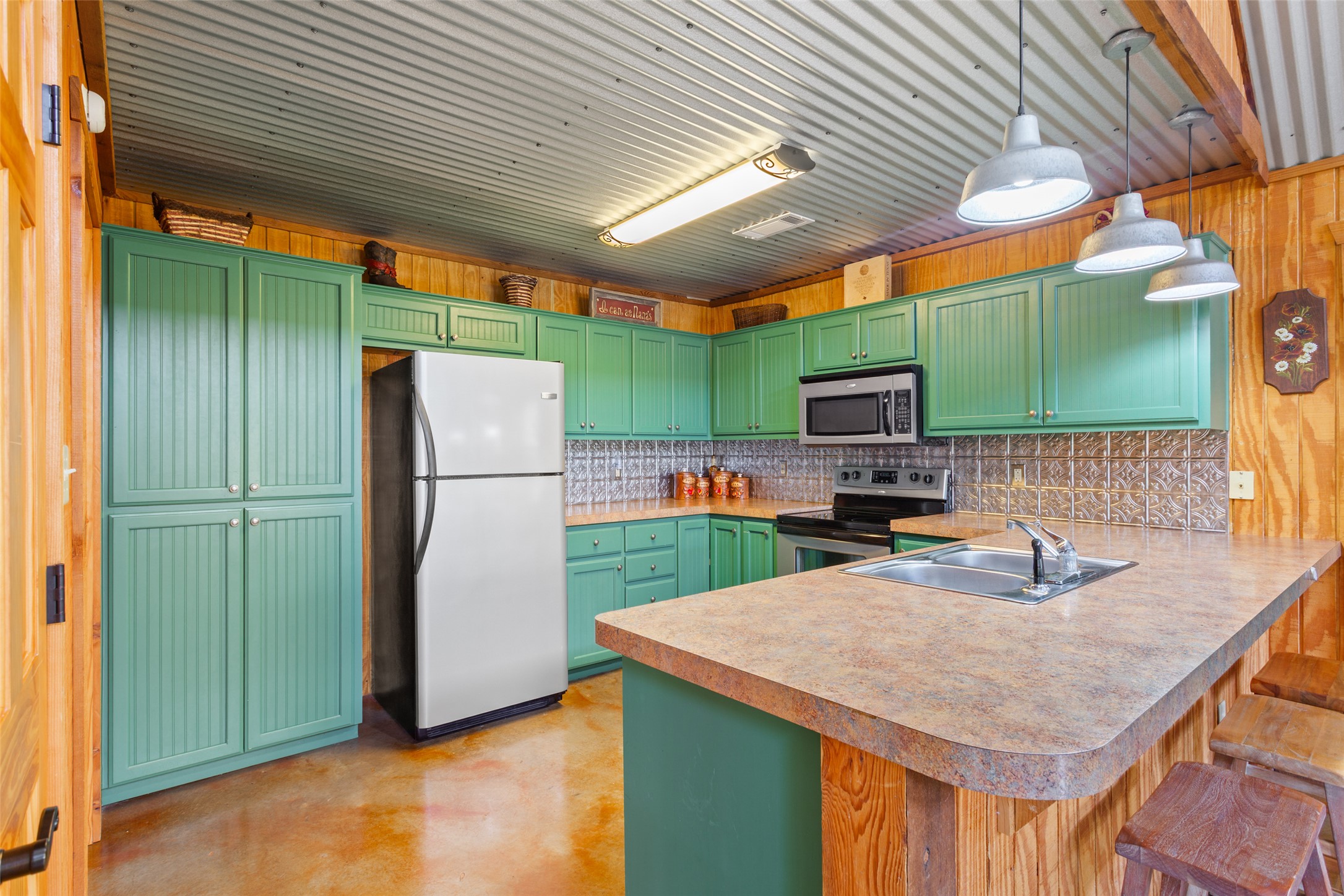 main property photo 26