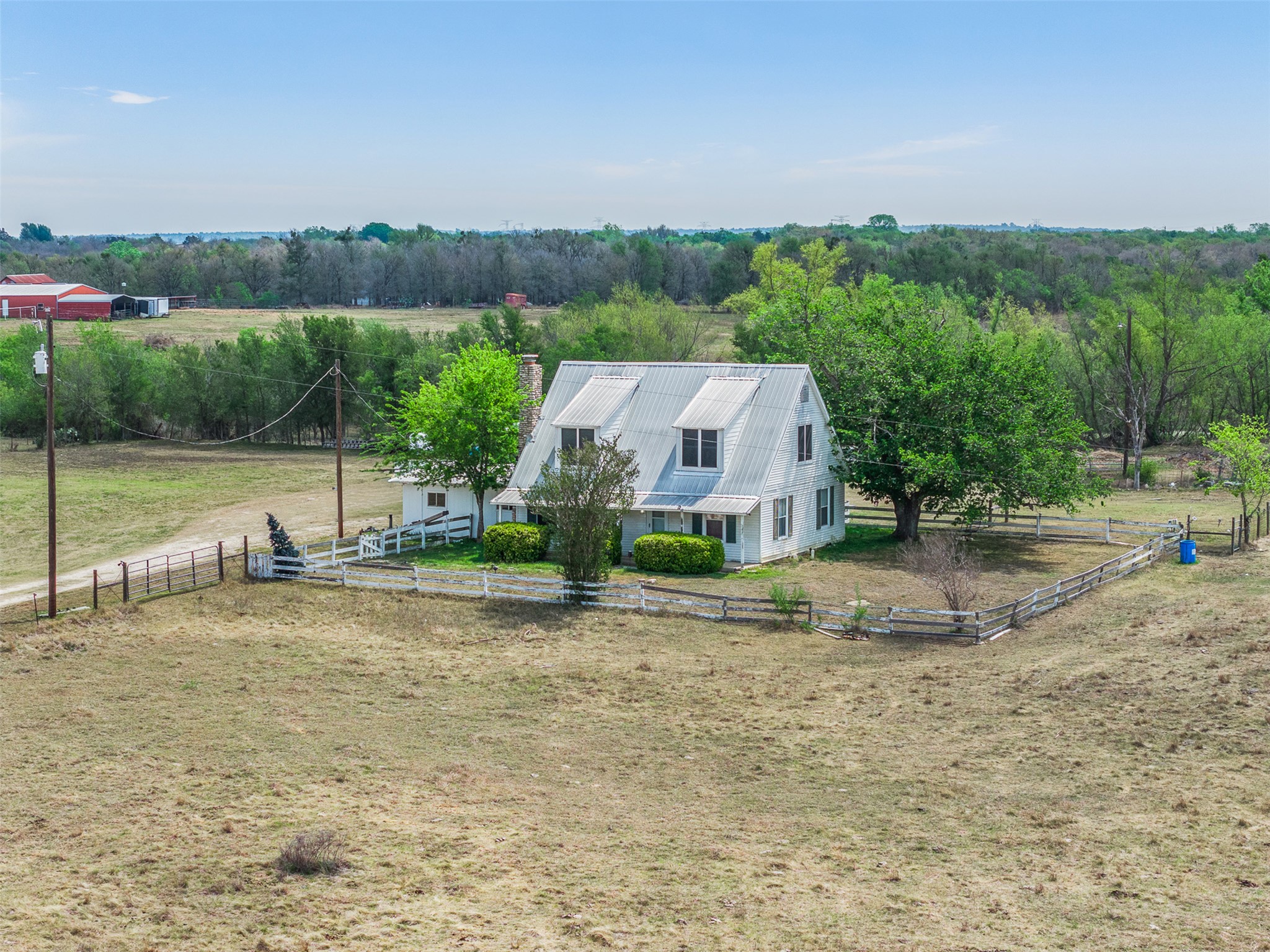 main property photo 33