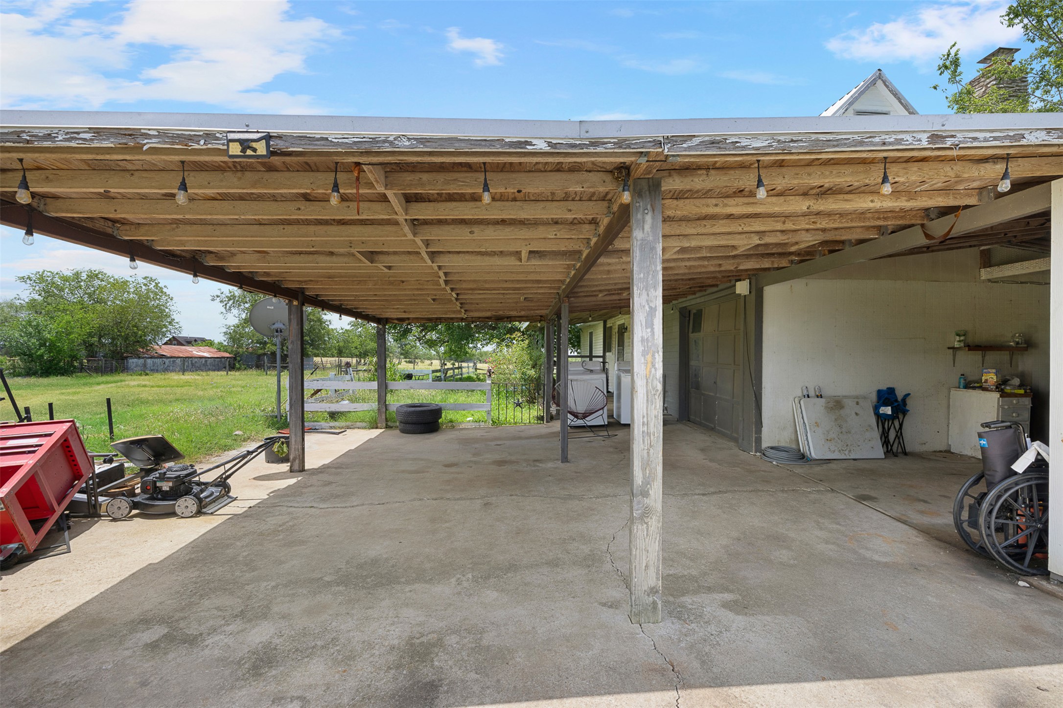 main property photo 7