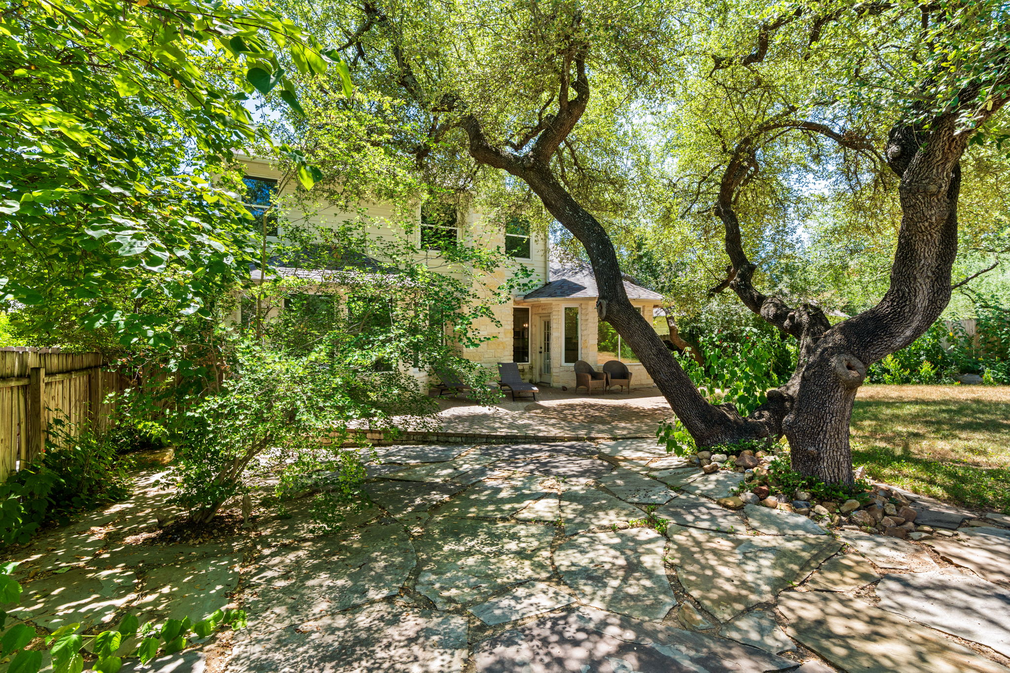 main property photo 34