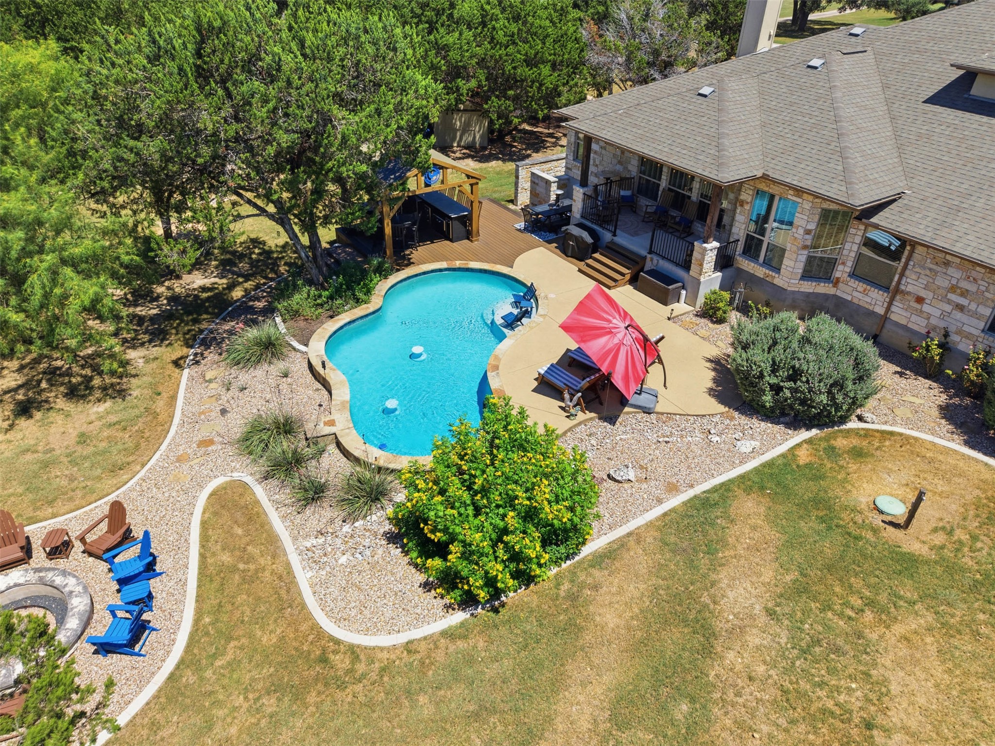 main property photo 31