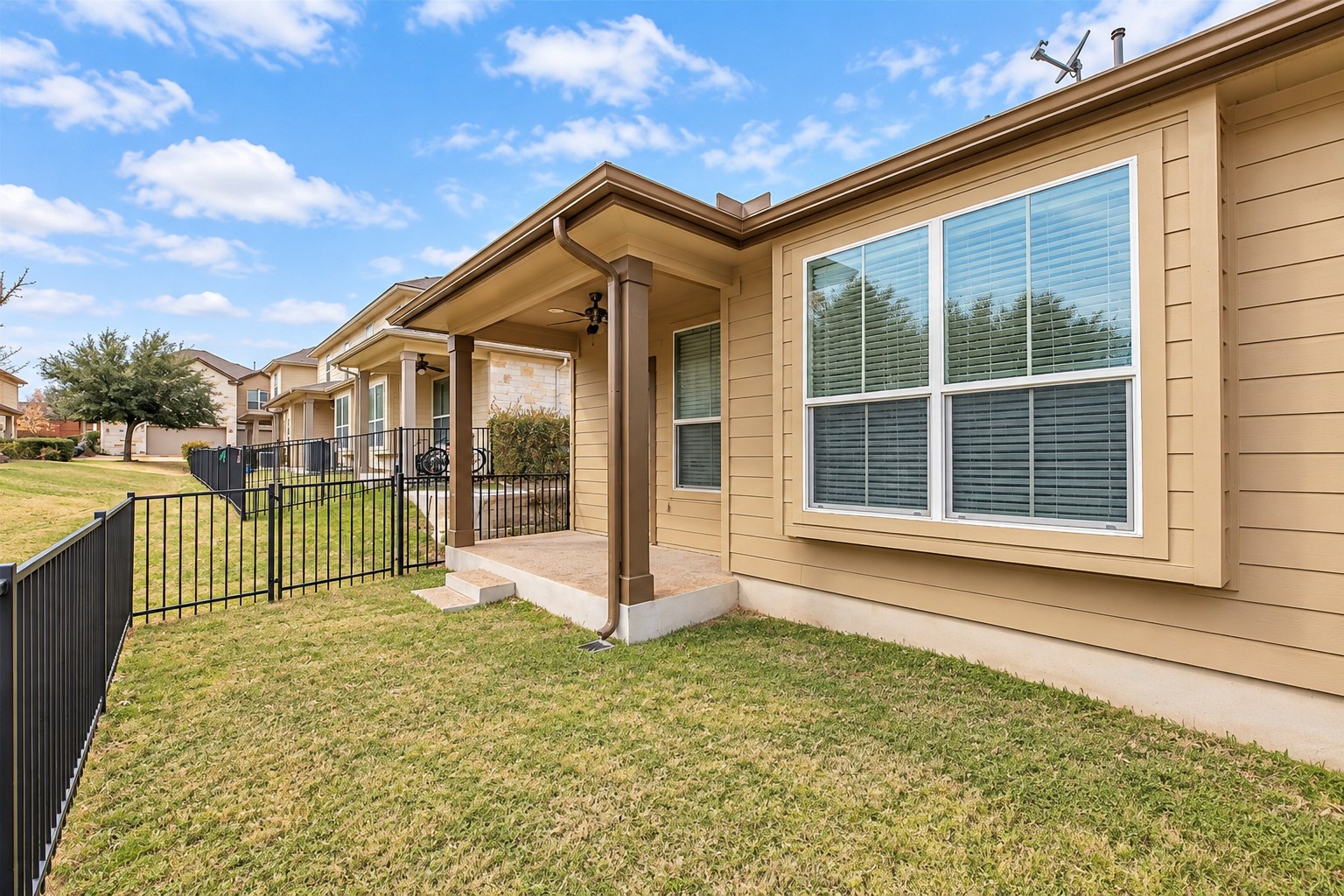 main property photo 21