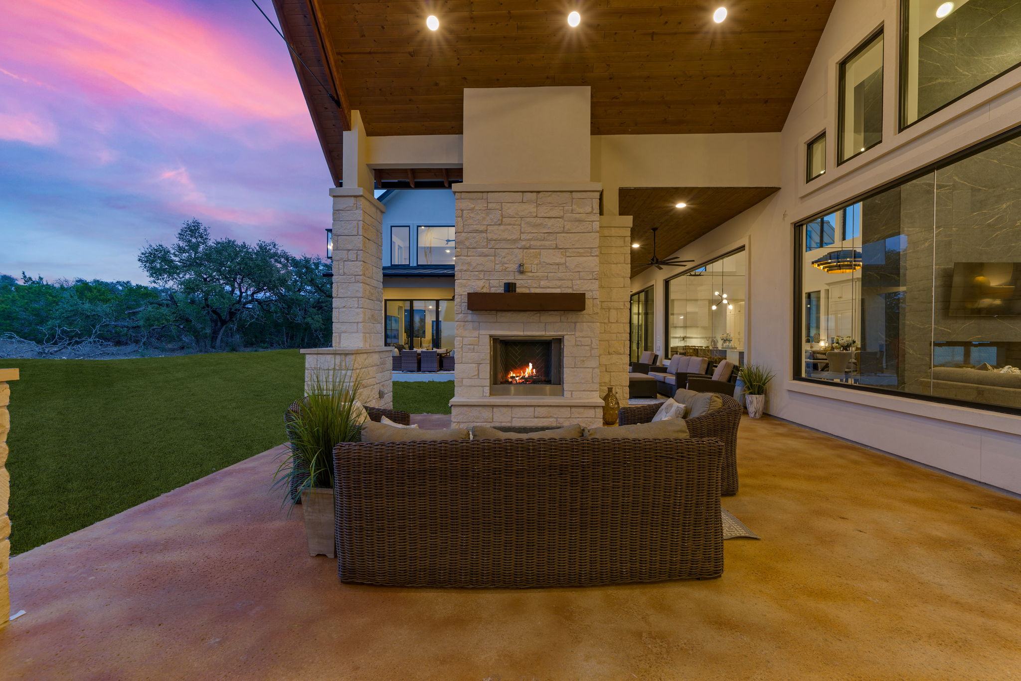 main property photo 34