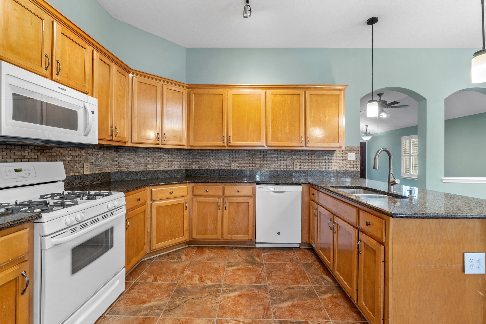 main property photo 14
