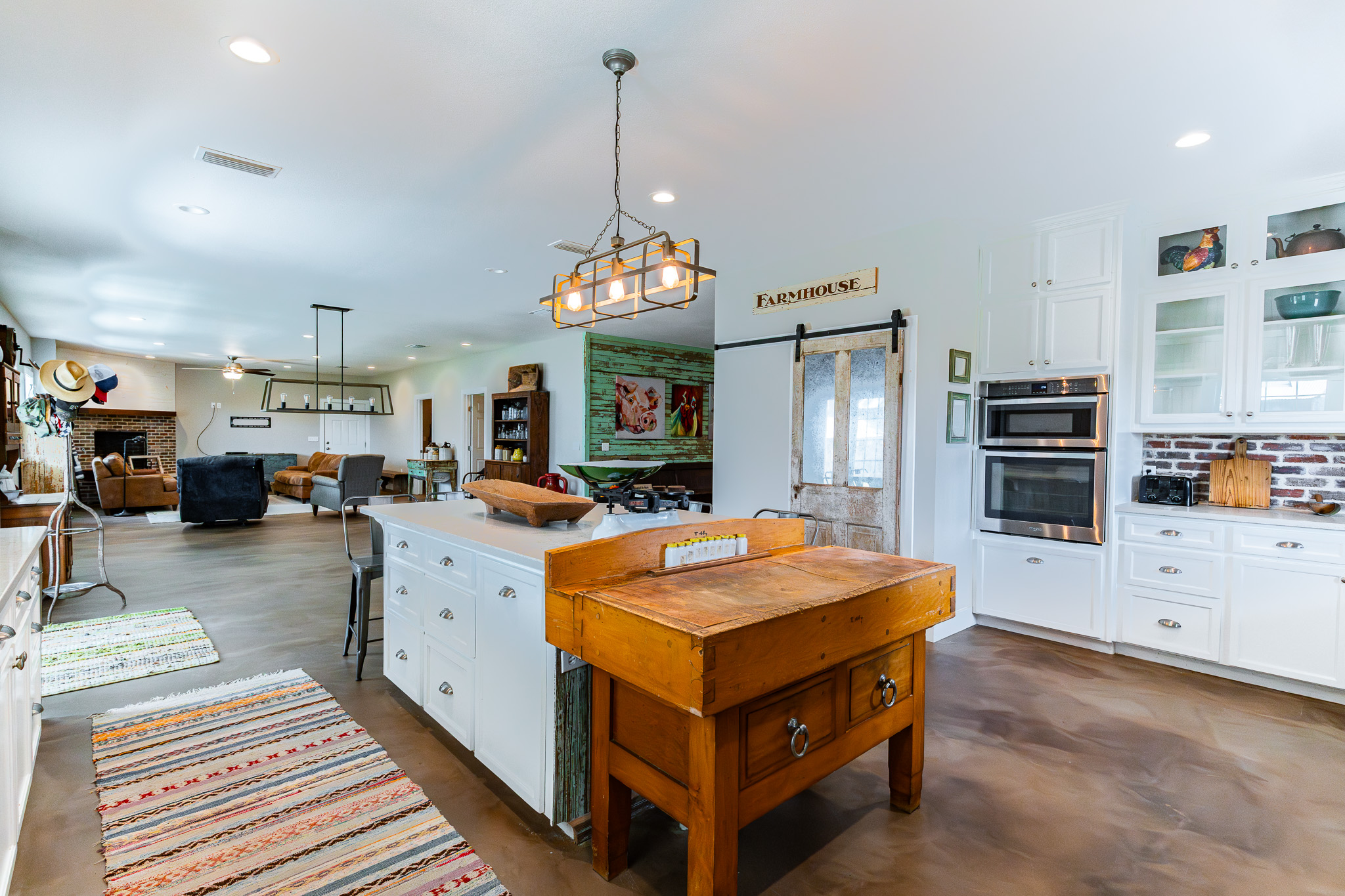 main property photo 14