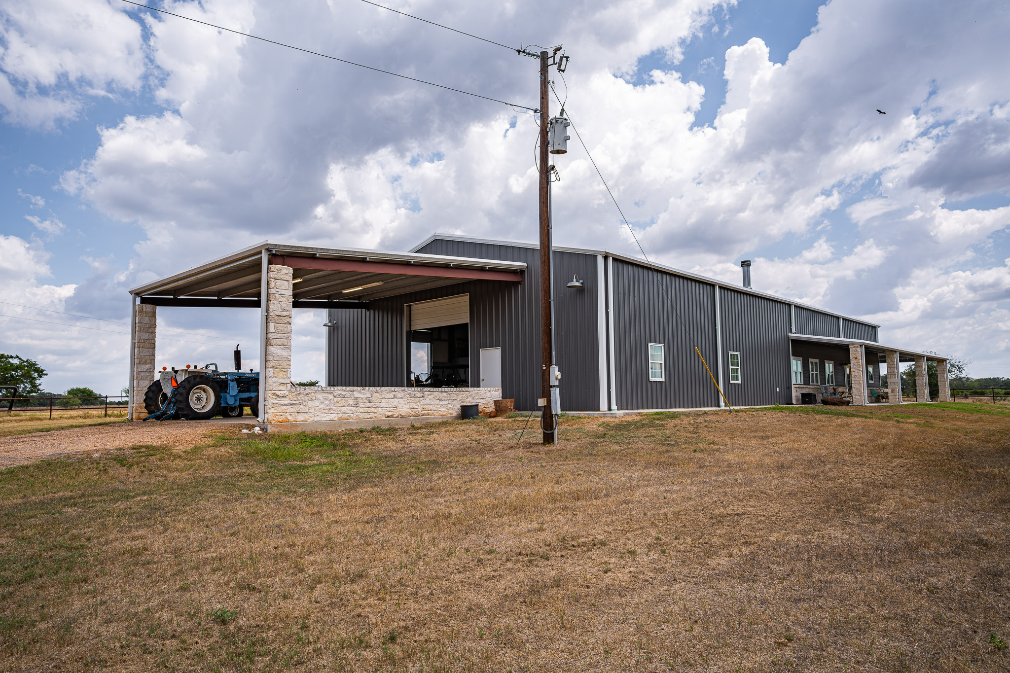 main property photo 3