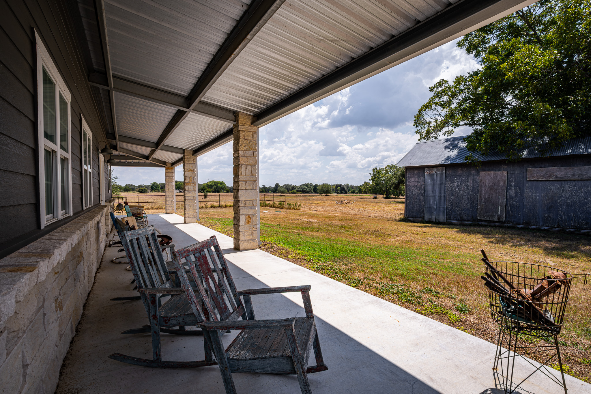 main property photo 34