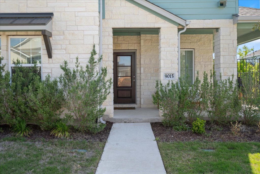 main property photo 9