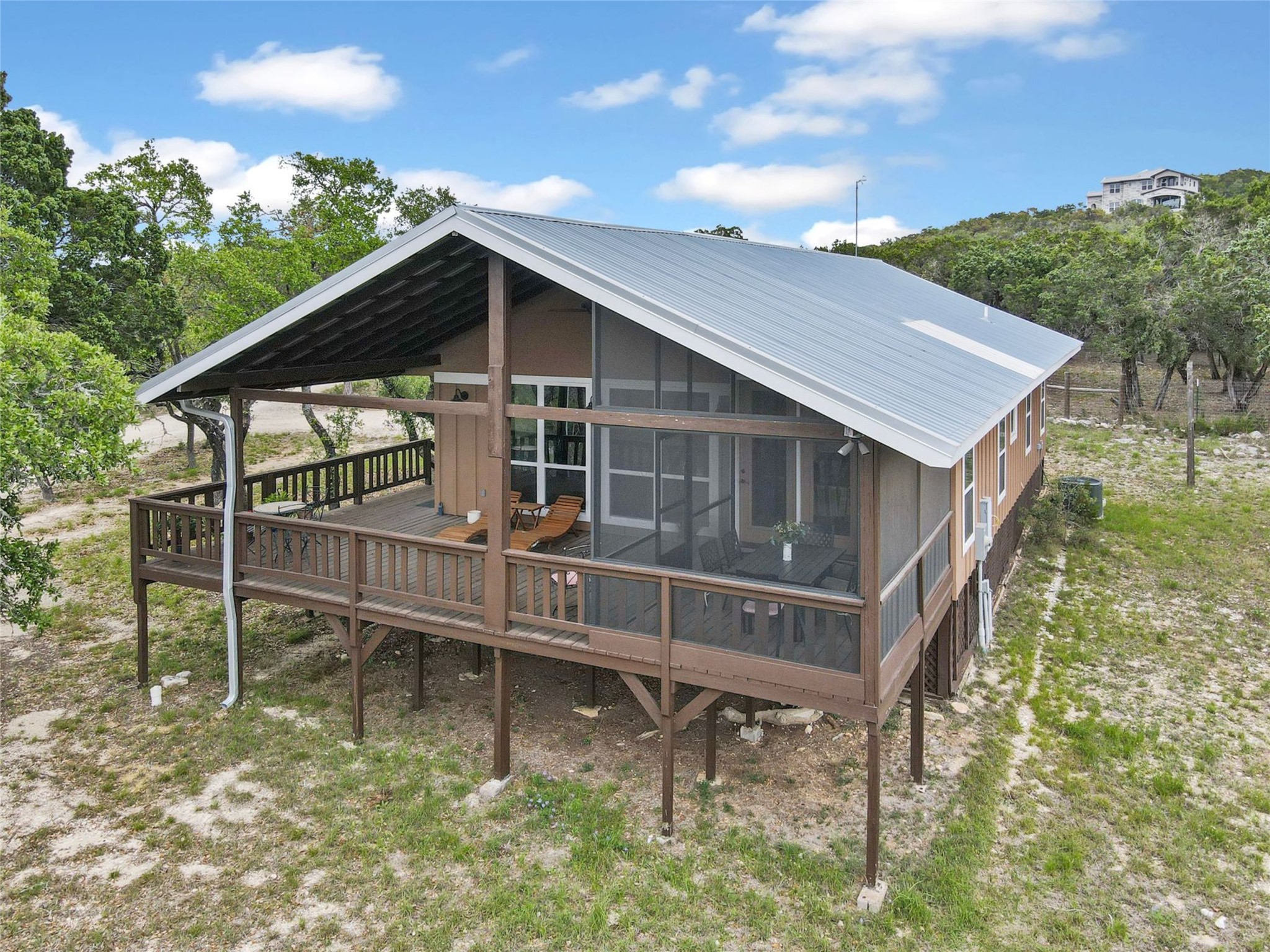 main property photo 26