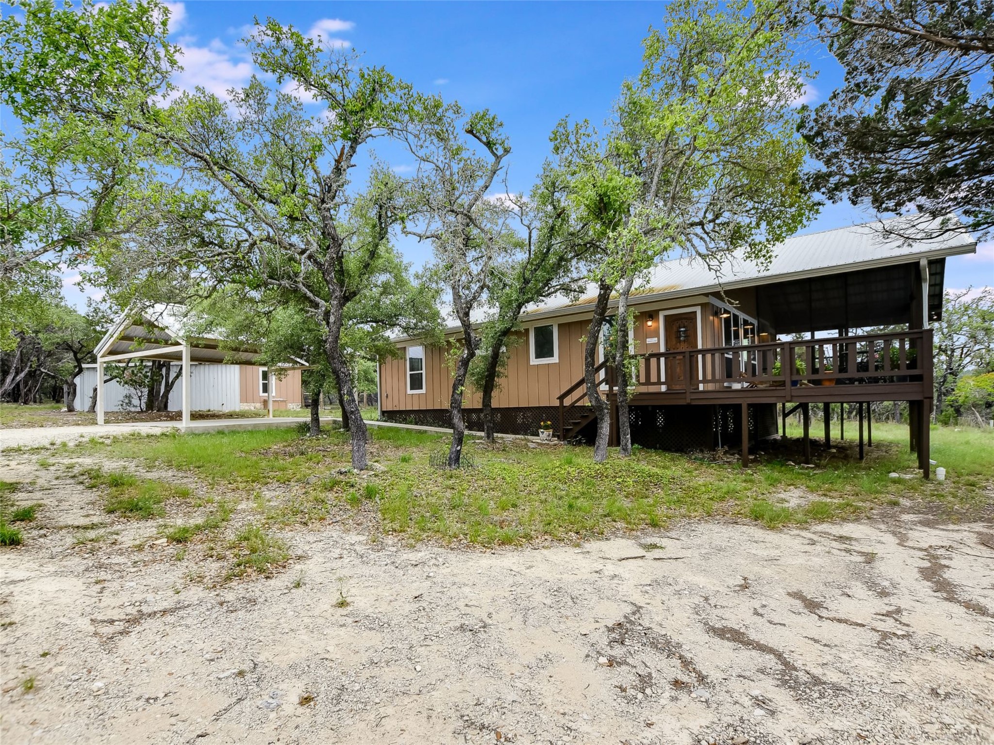 main property photo 27