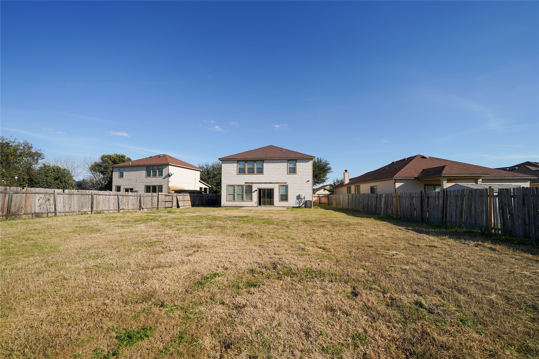 main property photo 20