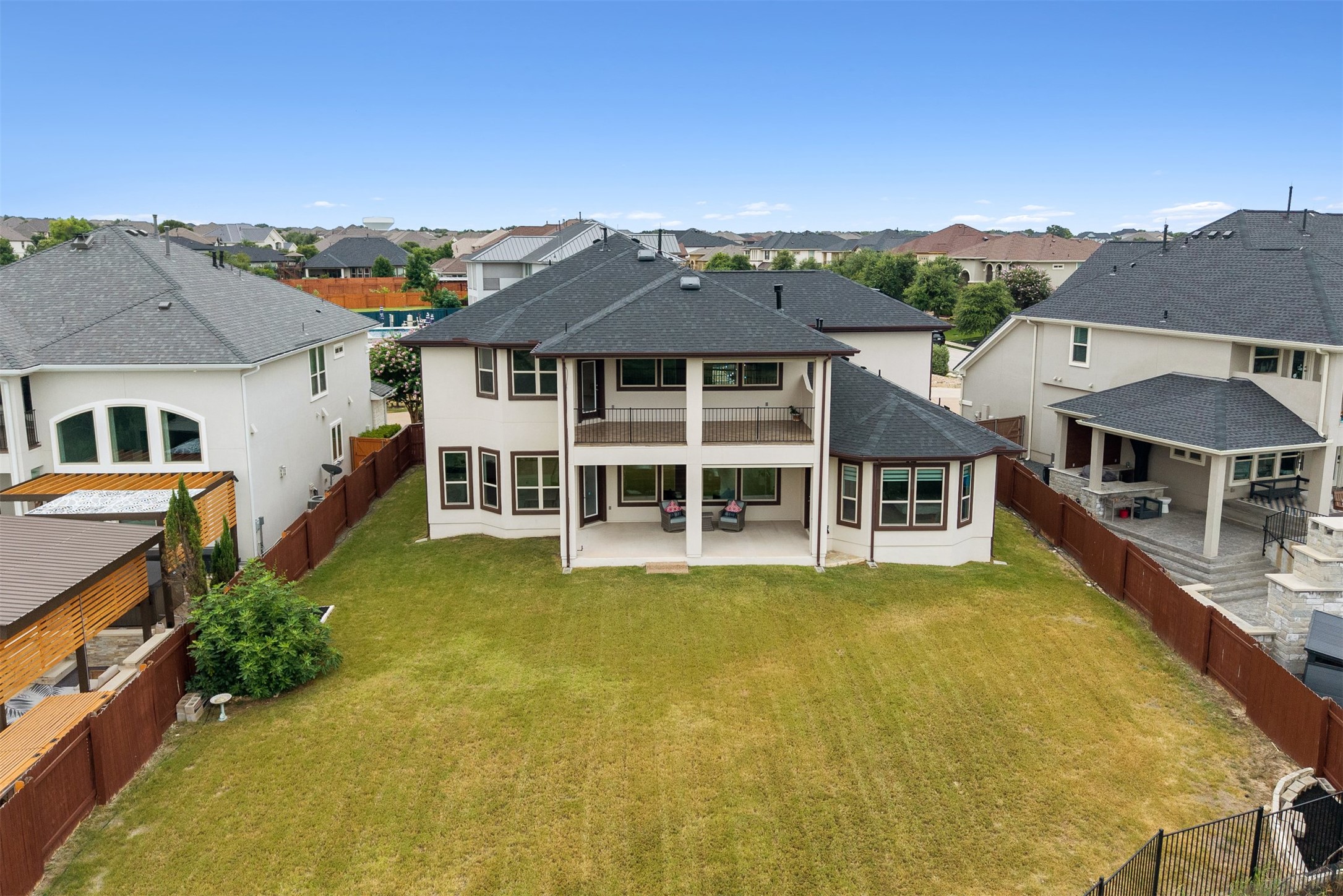 main property photo 35