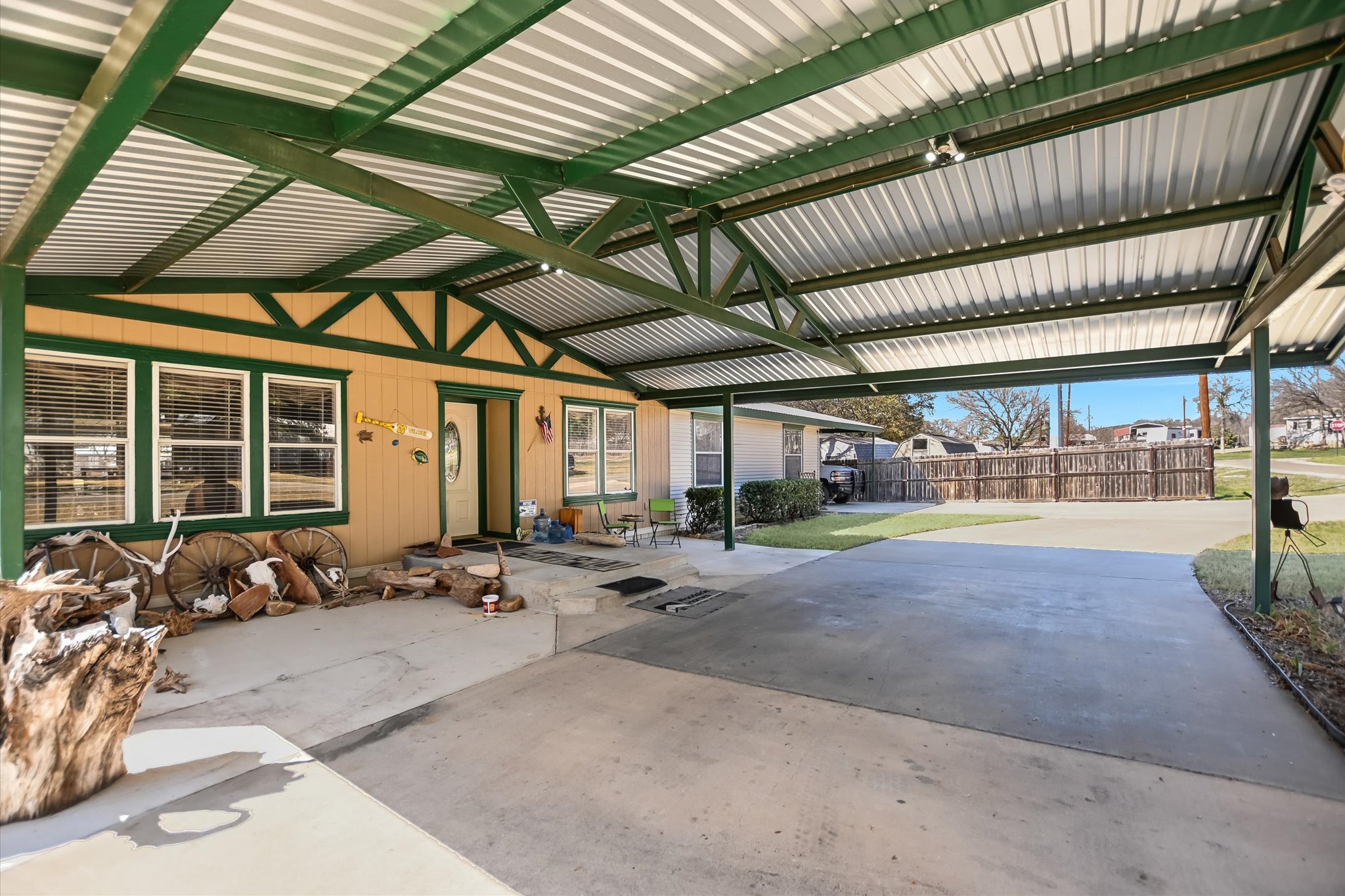 main property photo 4