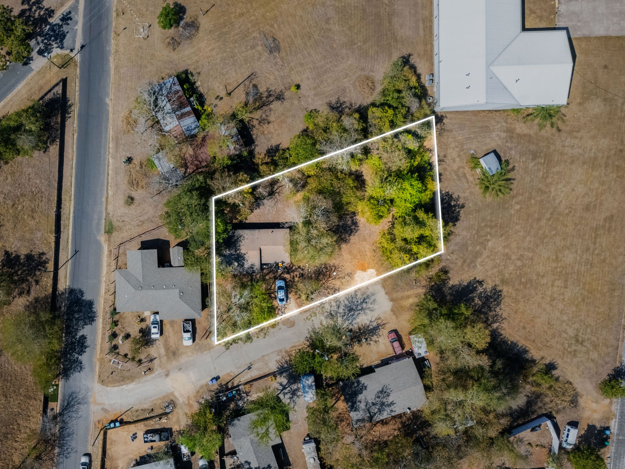 main property photo 9
