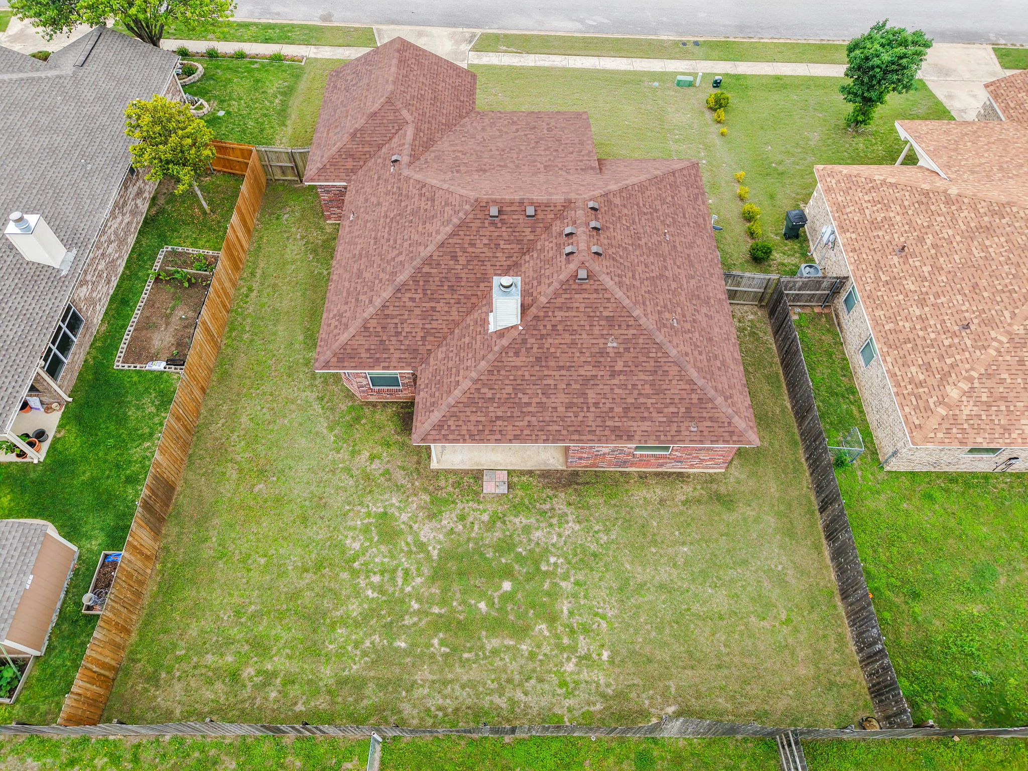 main property photo 27