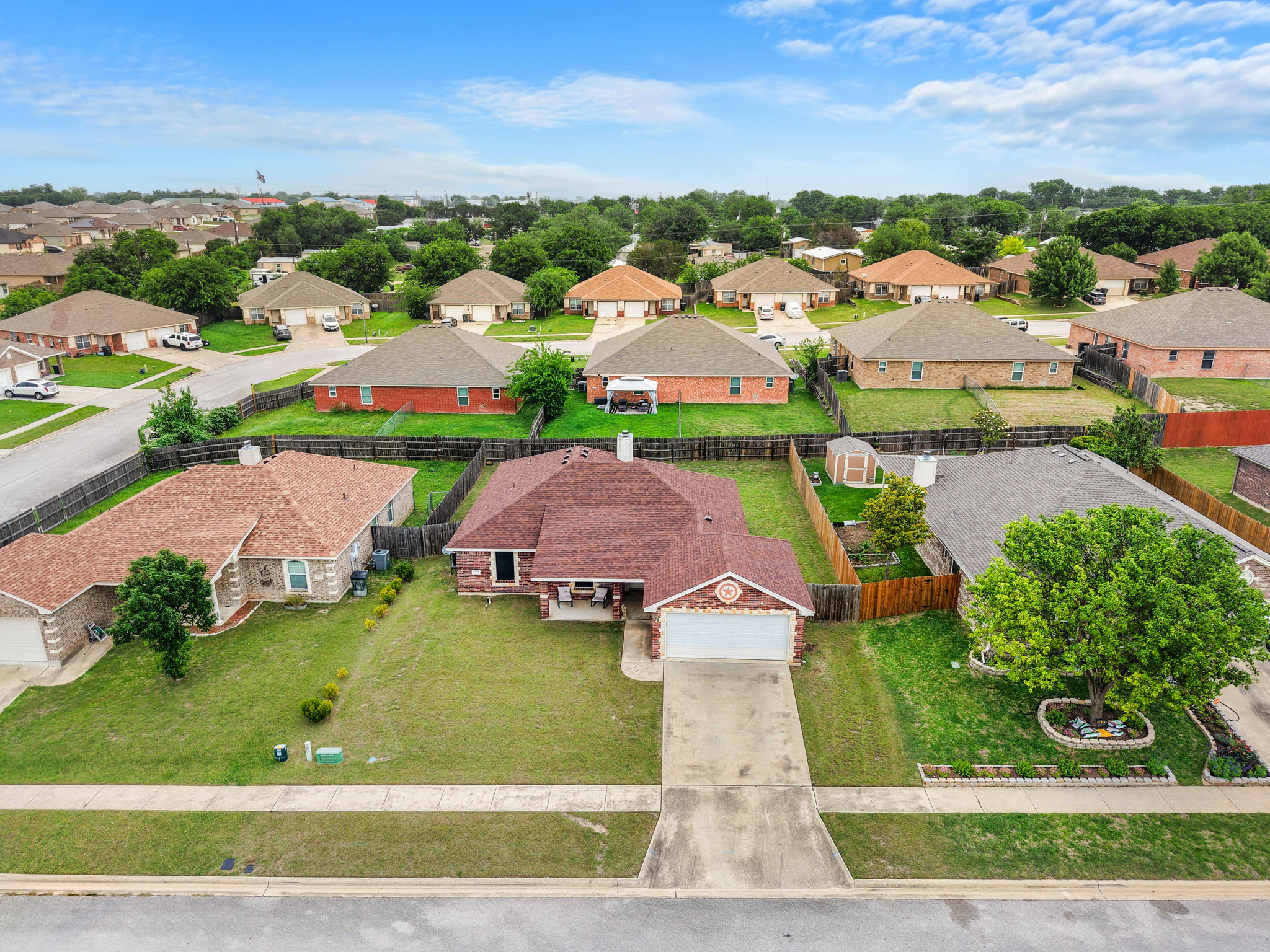 main property photo 29