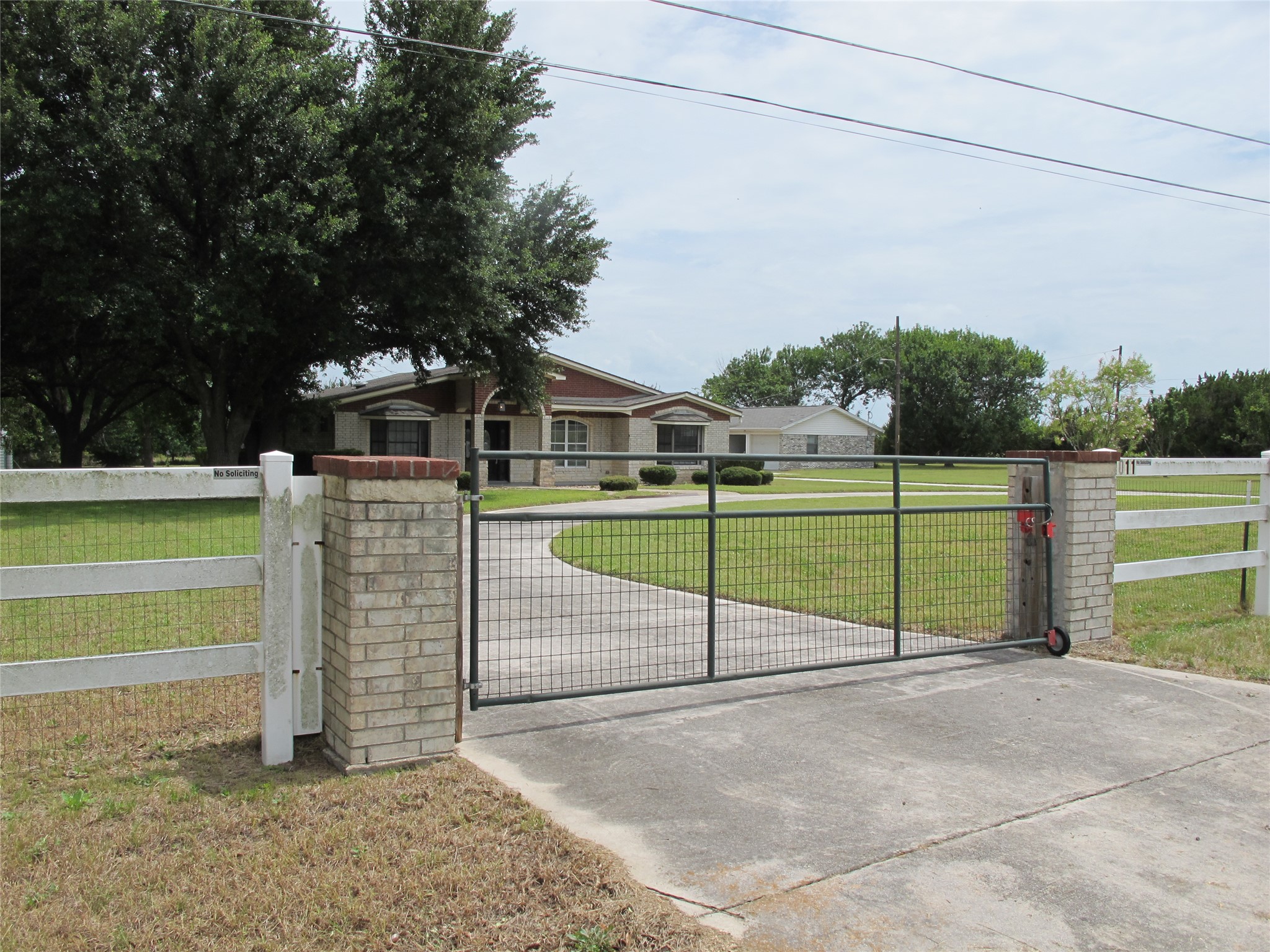 main property photo 7