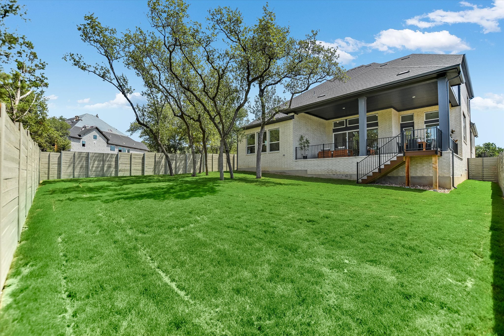 main property photo 30
