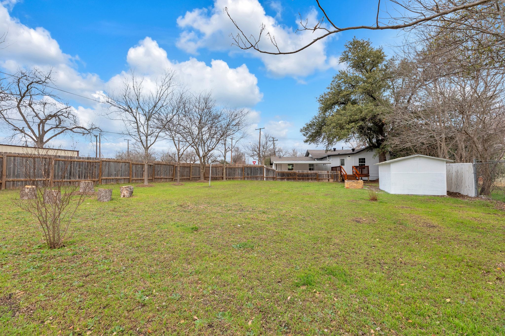 main property photo 32