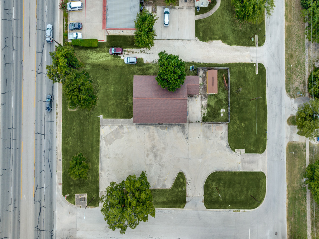 main property photo 14