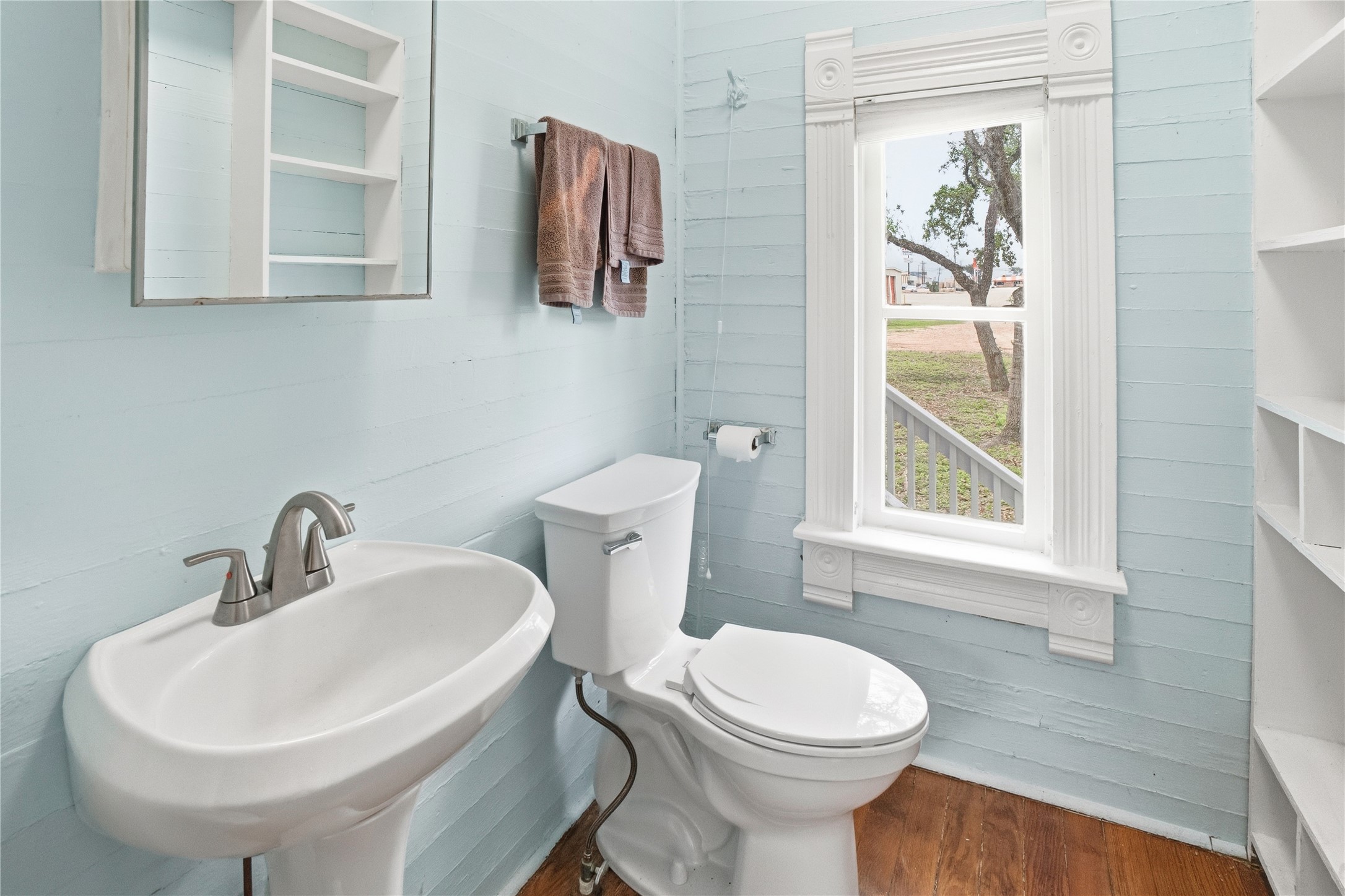 main property photo 26