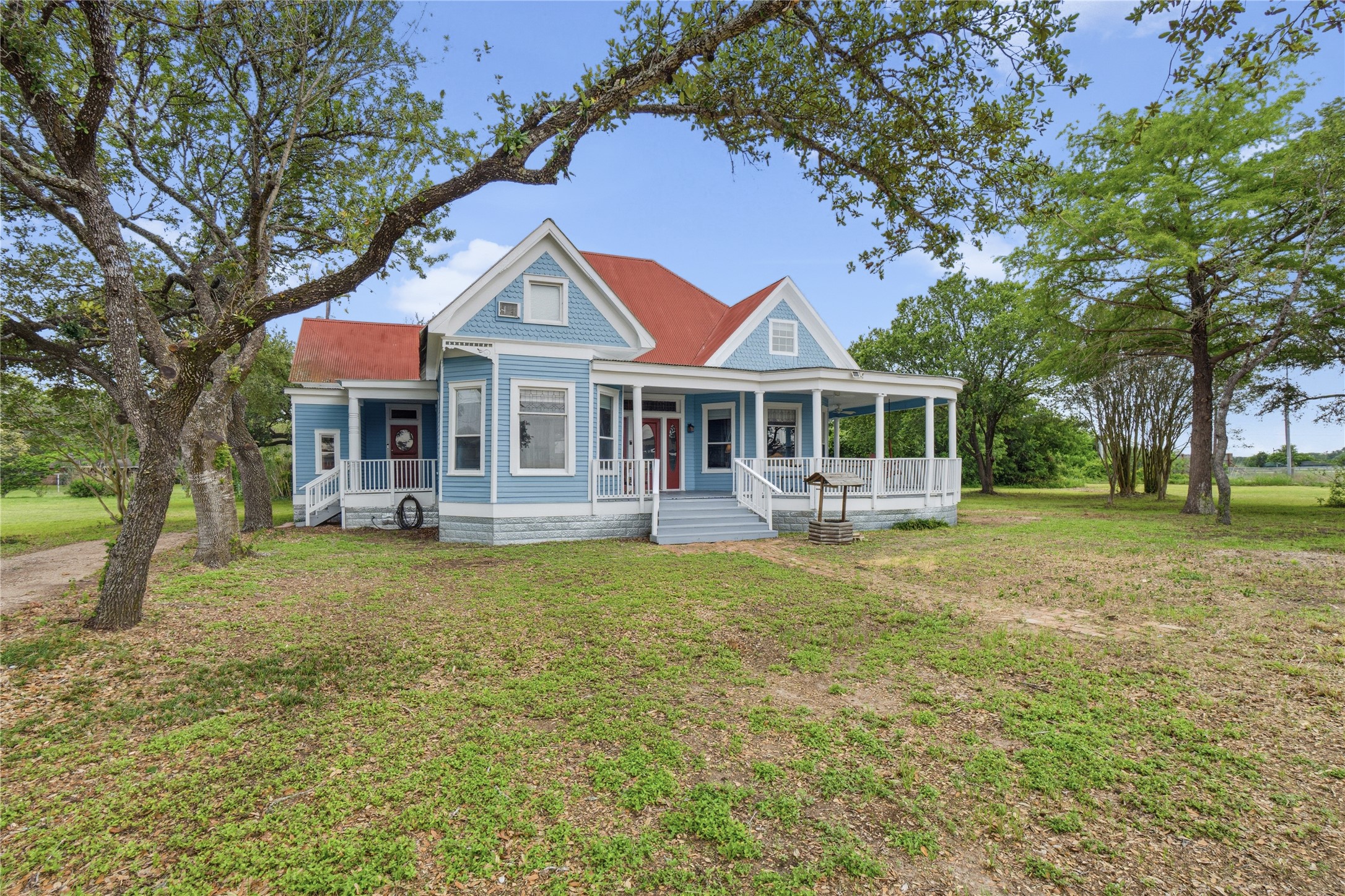 main property photo 32