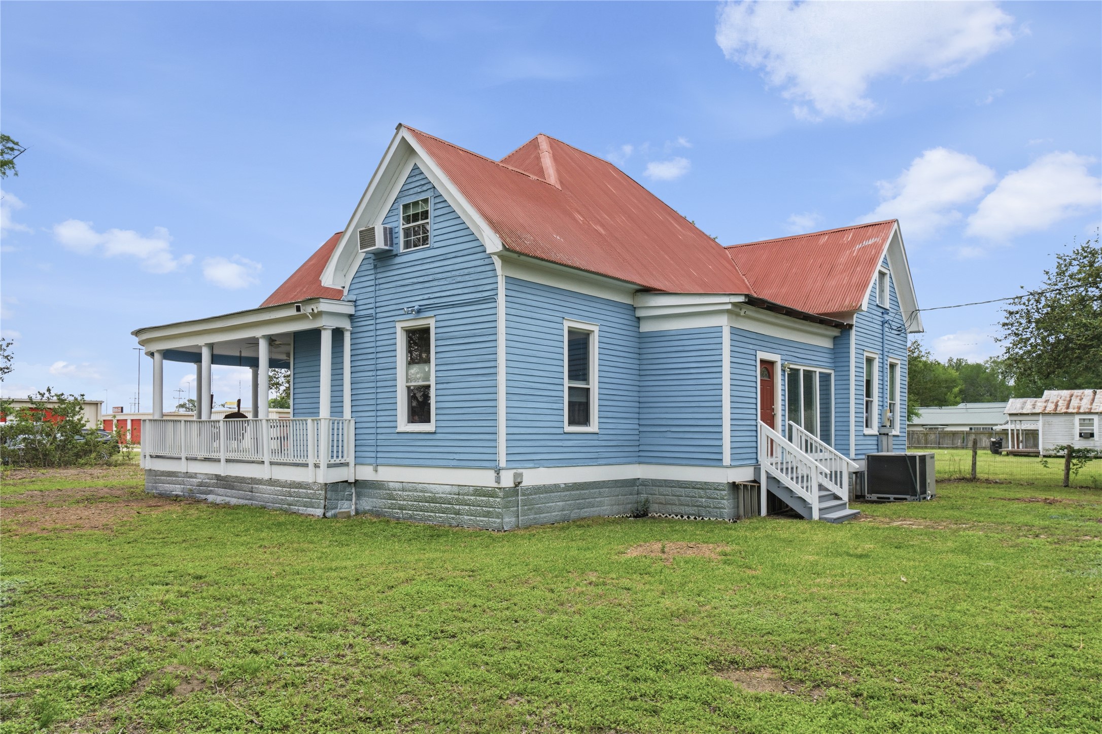 main property photo 33