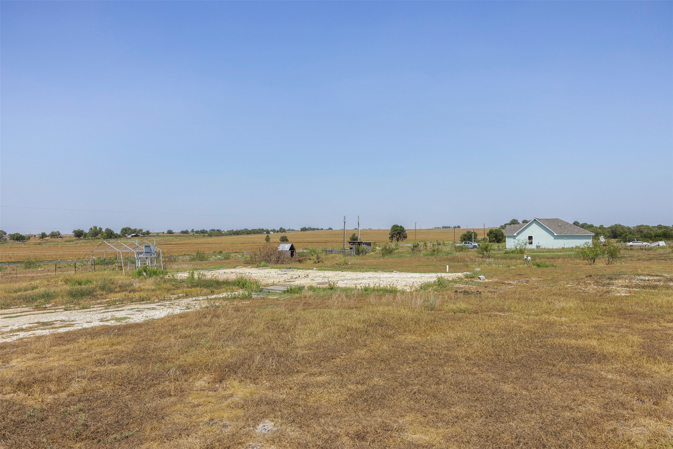 main property photo 9