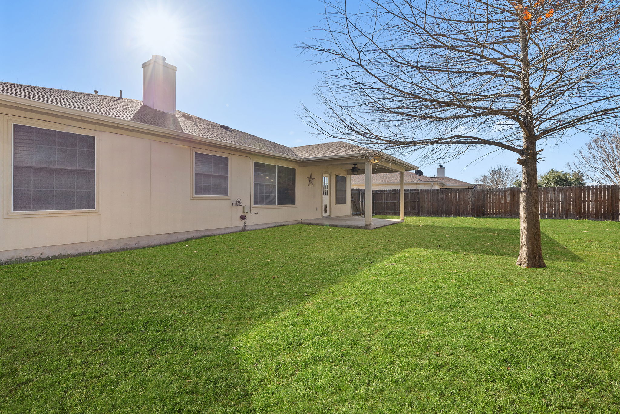 main property photo 14