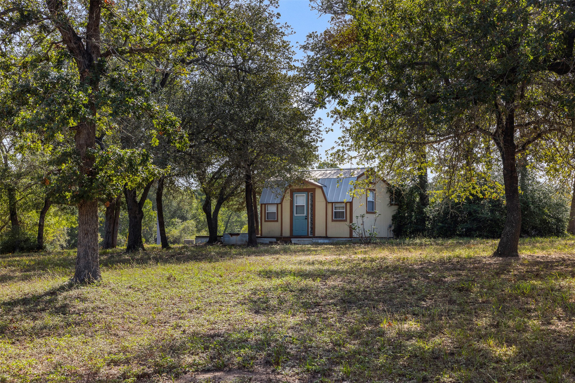 main property photo 26