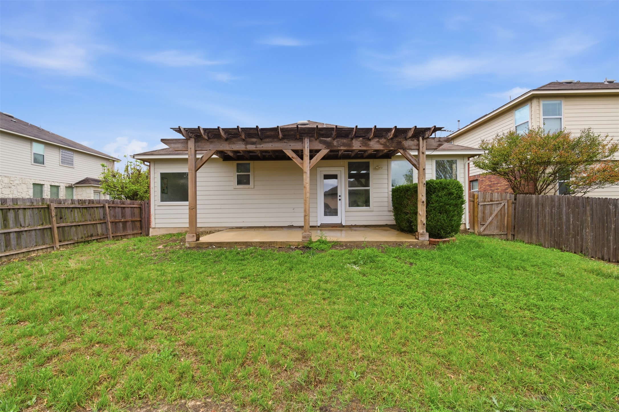 main property photo 22